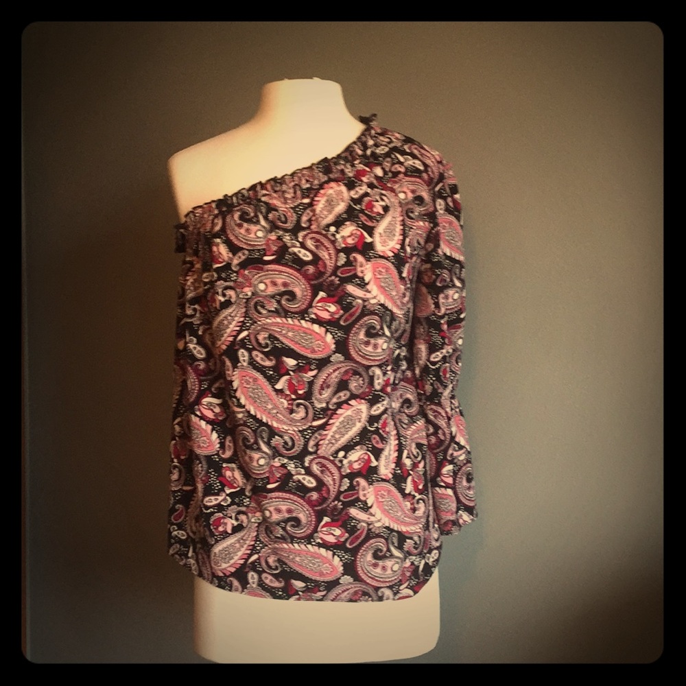 Libby Edmonton blouse.  Half halter.